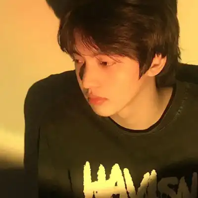 程茜
